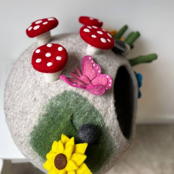 Garden Pet Cave
